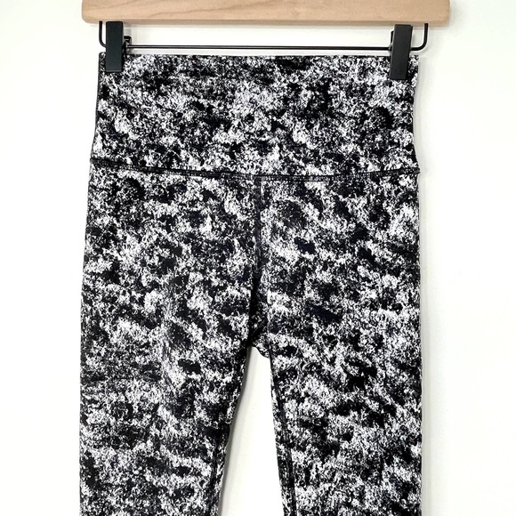 Lululemon | Wunder Under High Rise Tight 28" Leggings Misted Jacquard Black | 6 - Picture 2 of 6